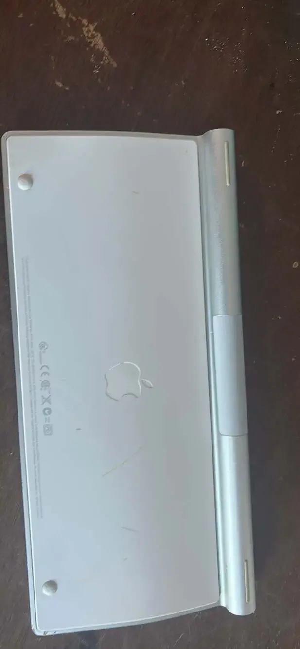 Apple Wireless Bluetooth Keyboard Model A1314